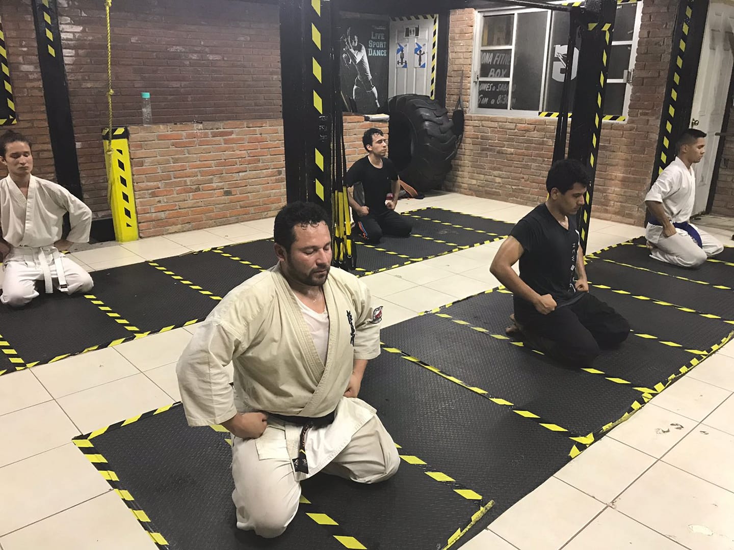 Entrenamiento de Karate Kyokushin en el Dojo Veracruz