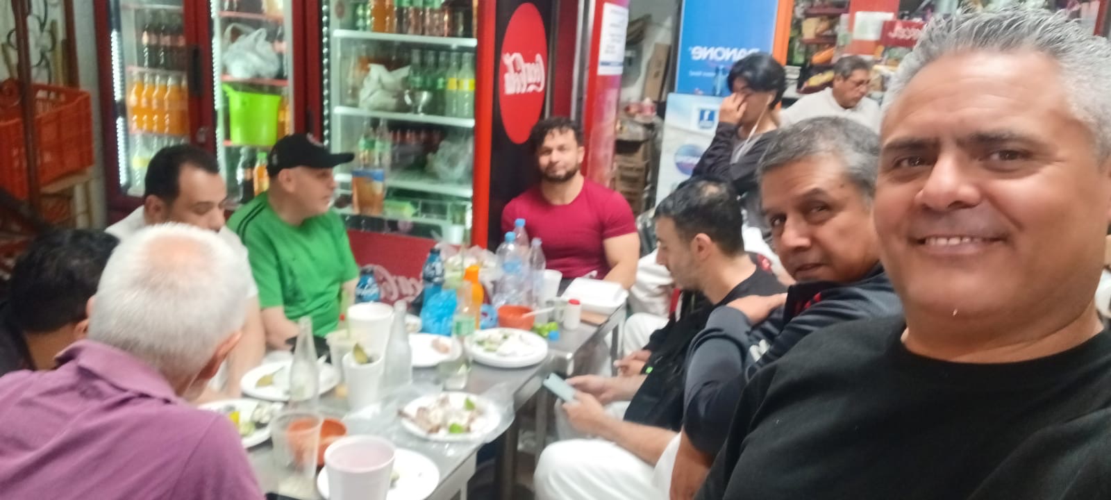Convivencia de practicantes después del seminario y examen